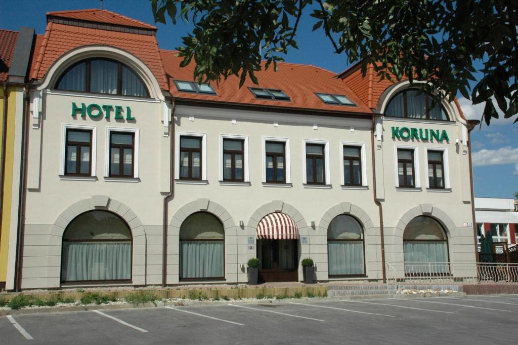 Hotel Koruna Bratislava Buitenkant foto